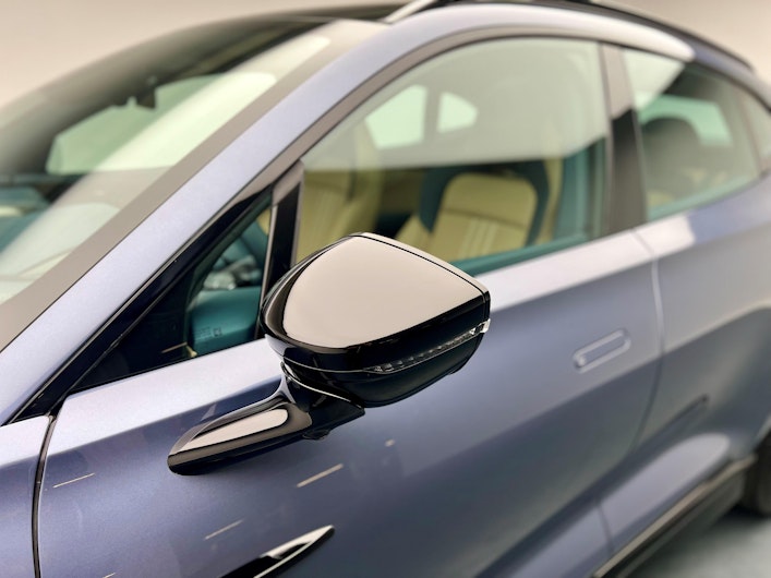 Vehicle image ASTON MARTIN DBX