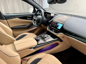 Vehicle image ASTON MARTIN DBX 707 4.0 V8 Bi-Turbo