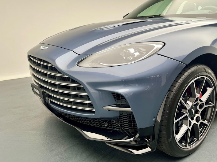 Vehicle image ASTON MARTIN DBX