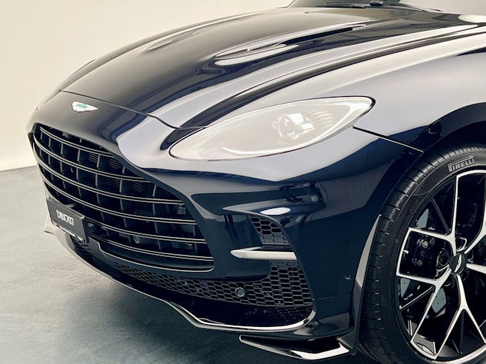 Vehicle image ASTON MARTIN DBX