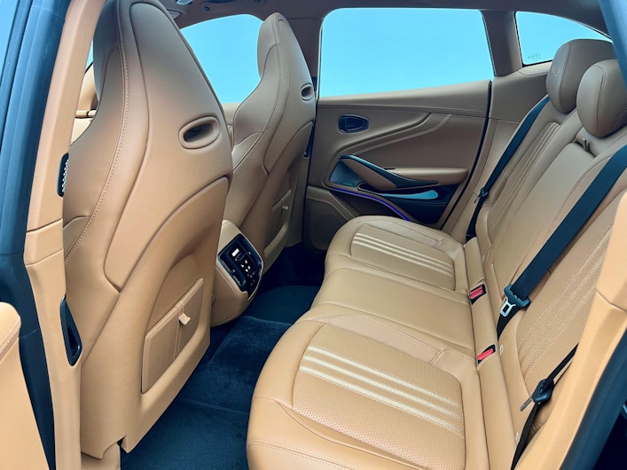 Vehicle image ASTON MARTIN DBX