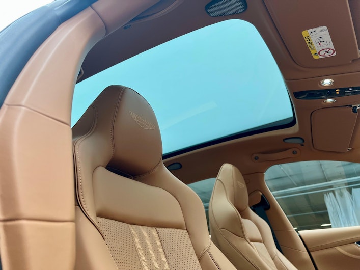 Vehicle image ASTON MARTIN DBX