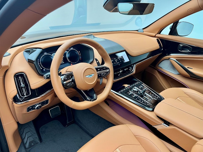 Vehicle image ASTON MARTIN DBX