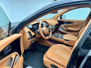 Vehicle image ASTON MARTIN DBX 707 4.0 V8 Bi-Turbo