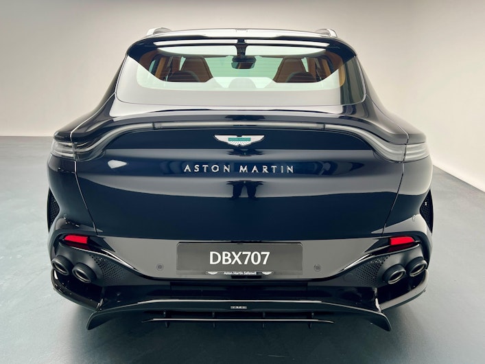 Vehicle image ASTON MARTIN DBX