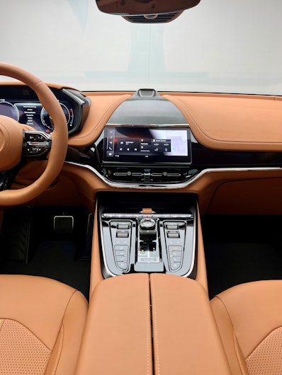 Vehicle image ASTON MARTIN DBX