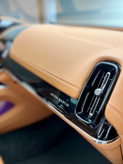 Vehicle image ASTON MARTIN DBX