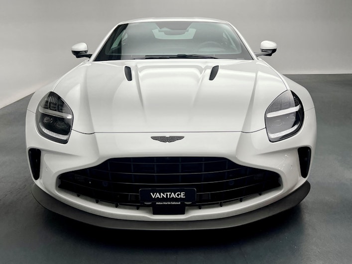Vehicle image ASTON MARTIN V12 Vantage