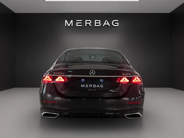 Mercedes-Benz E 220 d 4Matic 9G-Tronic