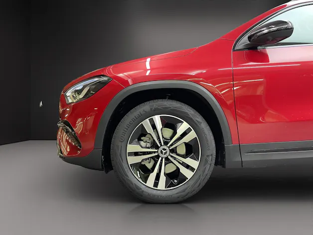Mercedes-Benz GLA 200 7G-DCT Night Star