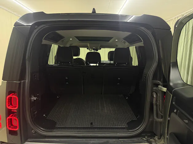 Land Rover Defender 110 P400 I6 HSE 3.0 AT8