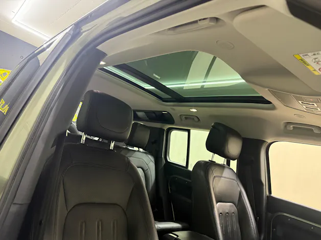 Land Rover Defender 110 P400 I6 HSE 3.0 AT8