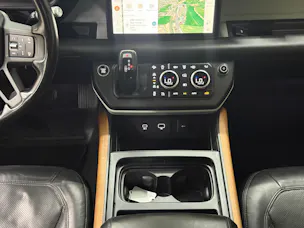 Land Rover Defender 110 P400 I6 HSE 3.0 AT8