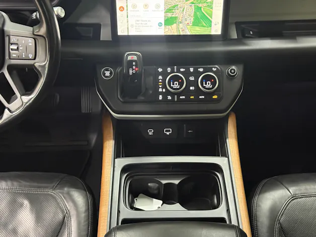 Land Rover Defender 110 P400 I6 HSE 3.0 AT8