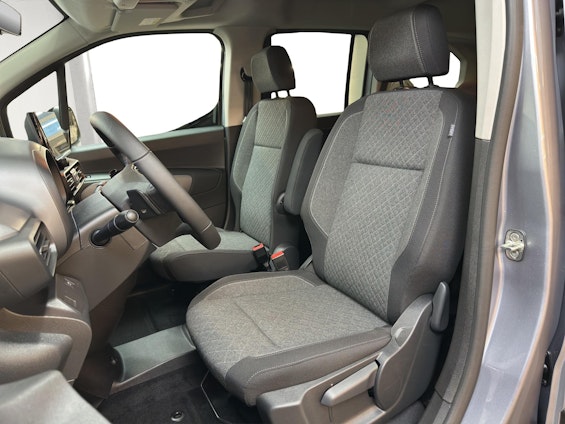 Vehicle image 7 Vehicle image 7