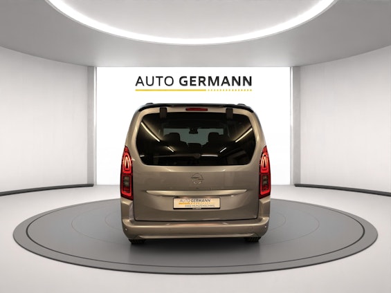 Vehicle image 5 Vehicle image 5