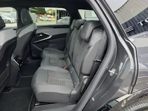 Peugeot 5008 e-Launch Edition AWD