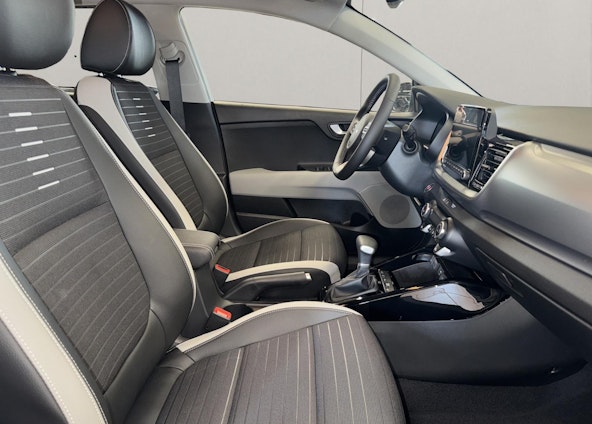 Vehicle image 11 Vehicle image 11