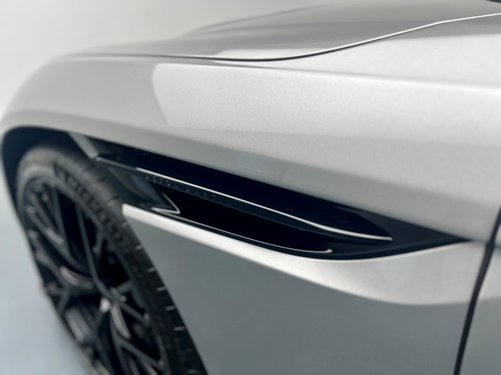 Vehicle image ASTON MARTIN DB12