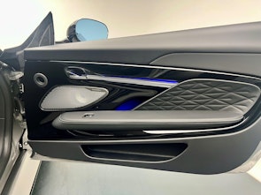 Vehicle image ASTON MARTIN DB12 Volante 4.0 V8 Bi-Turbo