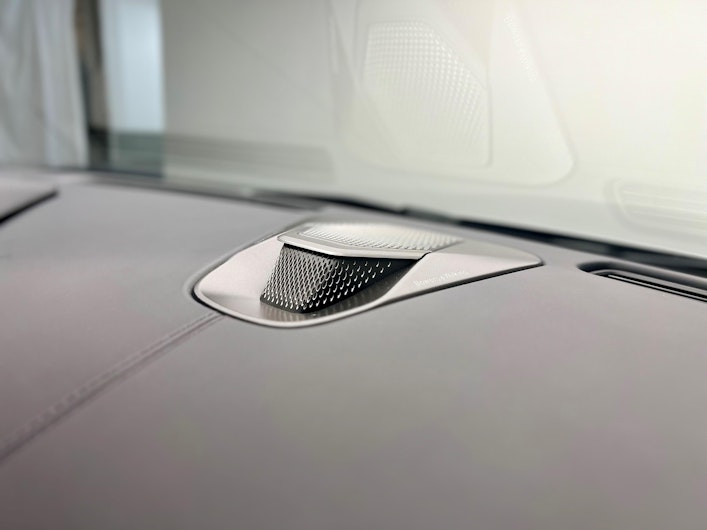 Vehicle image ASTON MARTIN DB12