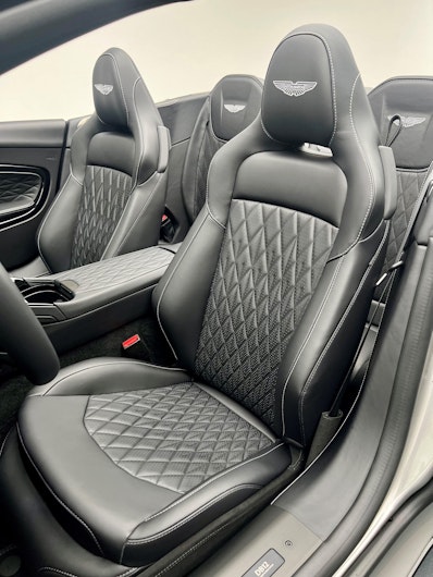 Vehicle image ASTON MARTIN DB12