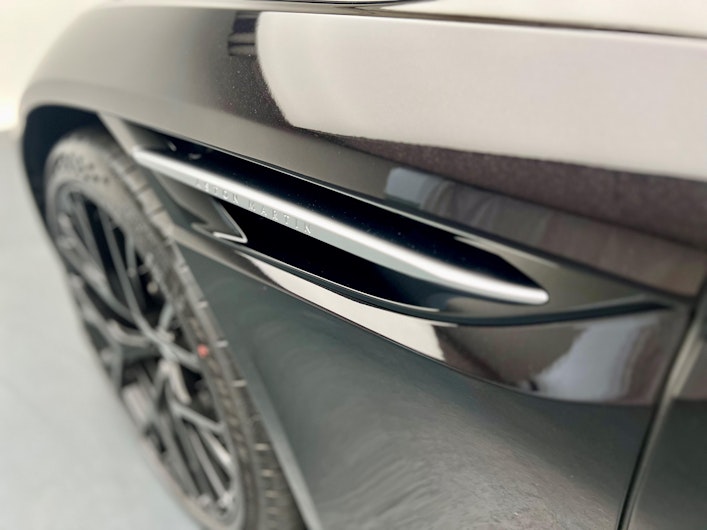 Vehicle image ASTON MARTIN DB12