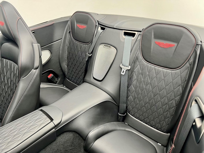 Vehicle image ASTON MARTIN DB12