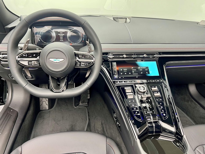 Vehicle image ASTON MARTIN DB12