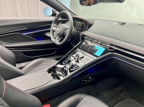 Vehicle image ASTON MARTIN DB12 Volante 4.0 V8 Bi-Turbo