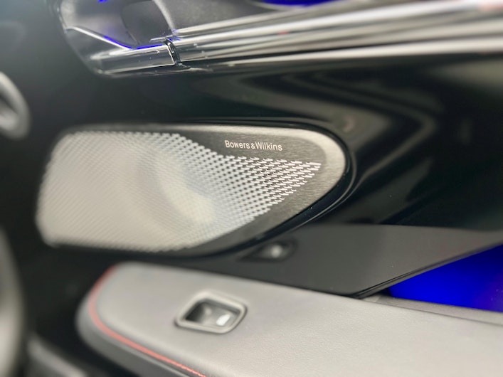 Vehicle image ASTON MARTIN DB12