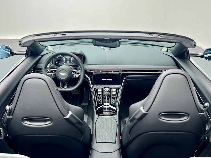 Vehicle image ASTON MARTIN DB12