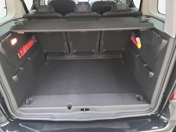 Vehicle image 12 Vehicle image 12