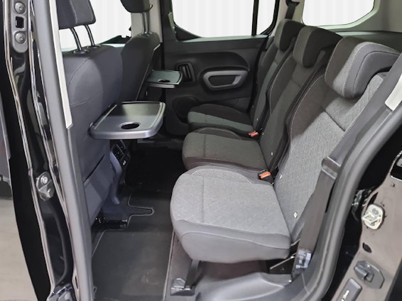 Vehicle image 10 Vehicle image 10