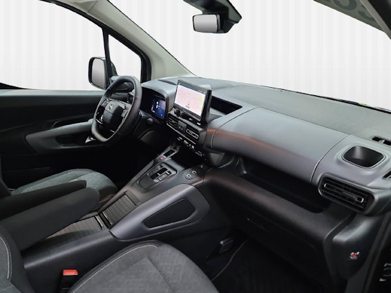 Vehicle image 11 Vehicle image 11