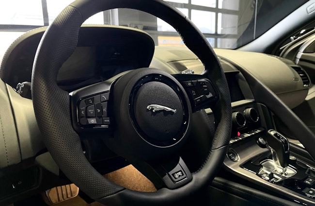 Vehicle image 8 Vehicle image 8