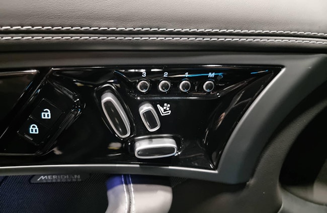 Vehicle image 11 Vehicle image 11