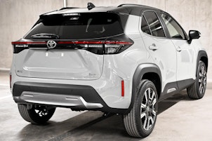 Vehicle image TOYOTA Yaris Cross 1.5 VVT-i HSD Premium AWD-i