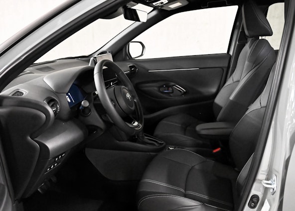 Vehicle image 10 Vehicle image 10