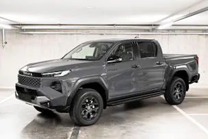 Toyota Hilux Double Cab.-Pick-up 2.8 D-4D MHEV 204 Invincible