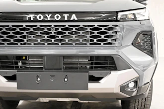 https://vehicle.imgix.net/4020192/638507fc-6827-4cc0-8dcb-bb79cb789d88.jpg
