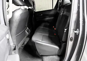 Toyota Hilux Double Cab.-Pick-up 2.8 D-4D MHEV 204 Invincible