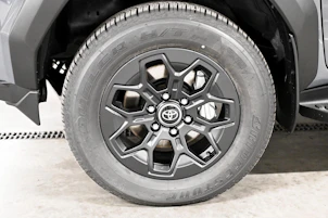 Fahrzeugbild TOYOTA Hilux Double Cab.-Pick-up 2.8 D-4D MHEV 204 Invincible