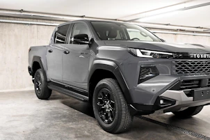 Fahrzeugbild TOYOTA Hilux Double Cab.-Pick-up 2.8 D-4D MHEV 204 Invincible