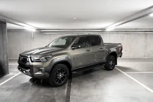 Toyota Hilux Double Cab.-Pick-up 2.8 D-4D MHEV 204 Invincible
