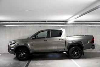 https://vehicle.imgix.net/4020193/fe7d64c8-3ad4-4ca1-b7cd-f9cb5ff6e09e.jpg