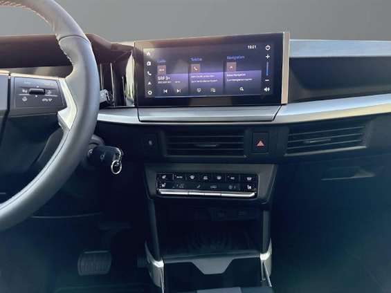 Vehicle image 8 Vehicle image 8