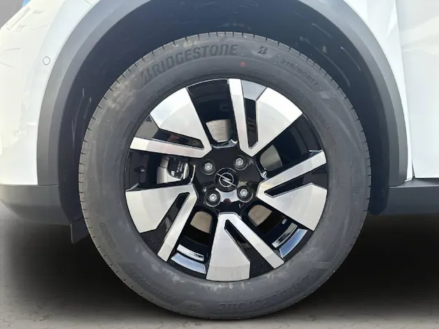 Opel Frontera 1.2 T HEV 145 GS