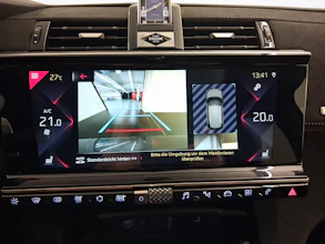 https://vehicle.imgix.net/4020210/74c06b05-e5d1-4e01-9562-46a1597045ba.jpg