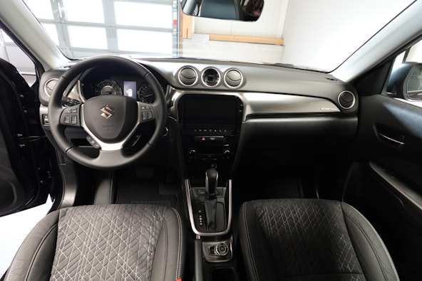 Vehicle image 18